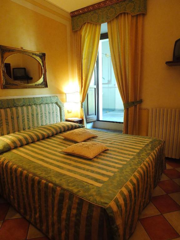 La Contrada Dei Monti Hotell Orta San Giulio Exteriör bild