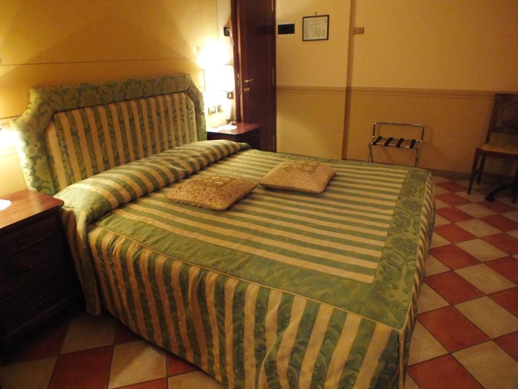 La Contrada Dei Monti Hotell Orta San Giulio Exteriör bild